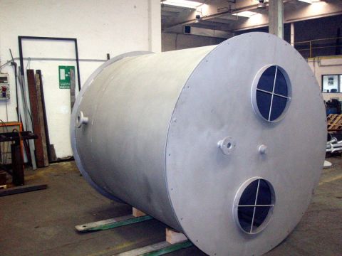 sabbiatura-serbatoi-inox.jpg